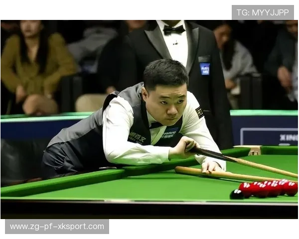 丁俊晖连轰两杆破百，英锦赛闪电晋级