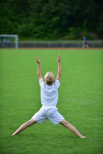星空·体育app下载-校园体育活动促进团队协作，学校体育团体凝聚力发展的途径和方法